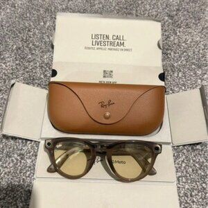 Ray-Ban Meta Headliner Smart Glasses Shiny Warm Stone Transitions Saffron Yellow